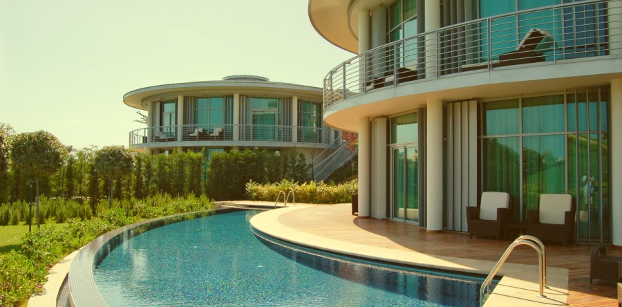 Etiam dictum egestas